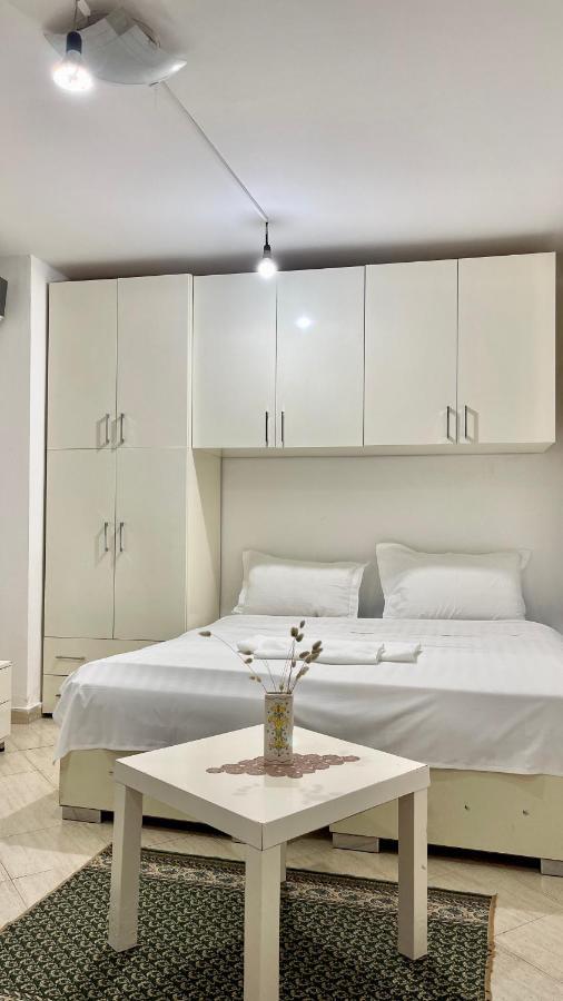 Brilant Studio Apartment City Center Τίρανα Εξωτερικό φωτογραφία